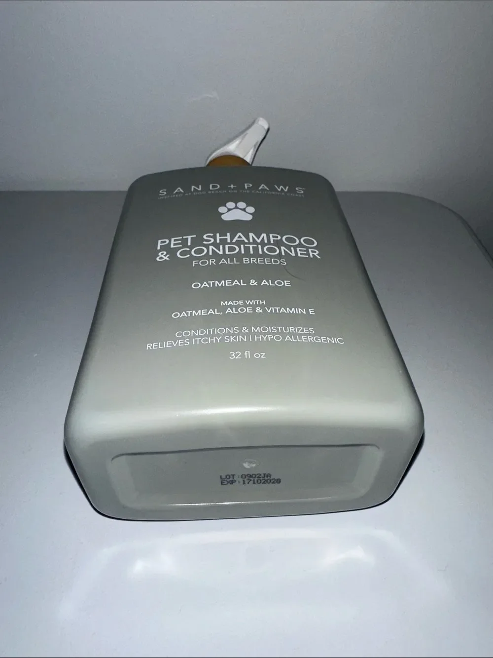 Sand + Paws Oatmeal and Aloe Pet Shampoo and Conditioner 32 oz